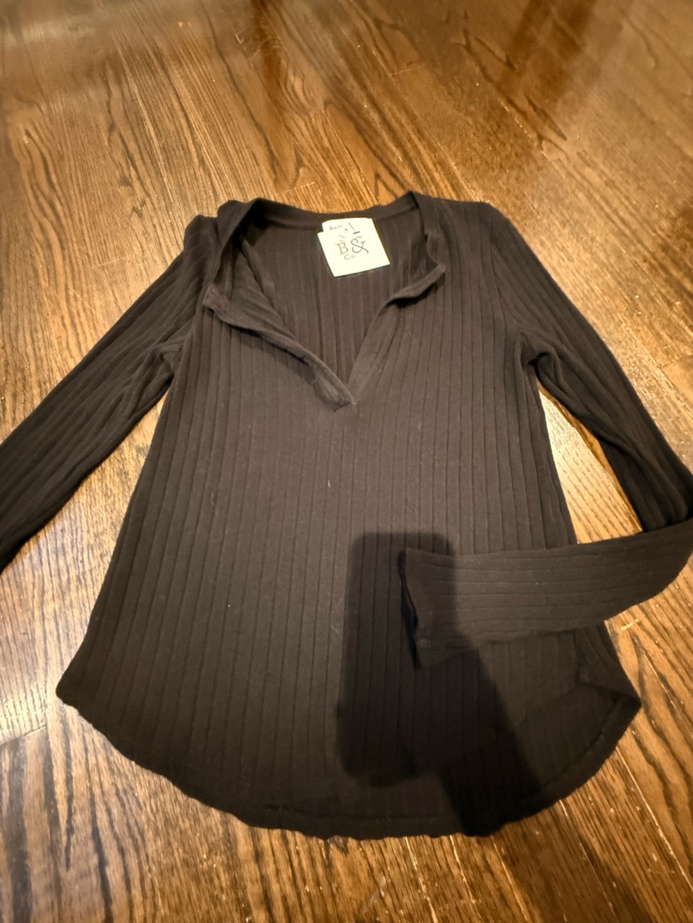 Bella Dahl Black Ribbed Long-Sleeve V-Neck Top